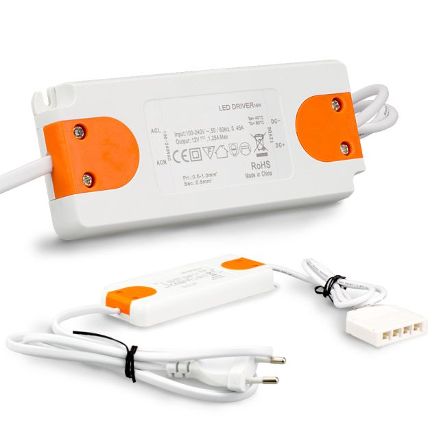 Trafo 12V/DC, 0-15W, inkl. 4 Fachverteiler und Flachstecker